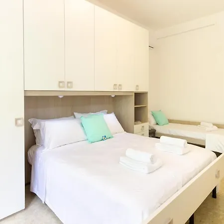 Piccolo Ed Accogliente, A Due Passi Dal Mare Apartment *